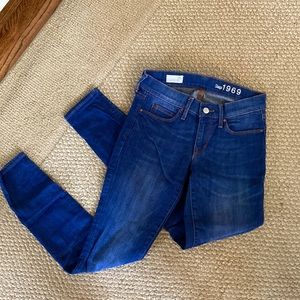 Gap 1969 Legging Jean